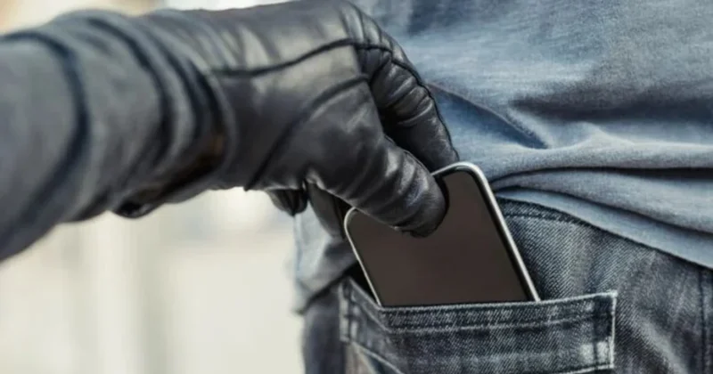 Atasının telefonunu oğurlayıb Bakıda 60 manata satdı 1 aylıq həbs edildi