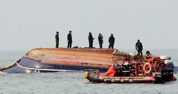 Nigeriyada qayıq çevrildi: azı 25 nəfər öldü