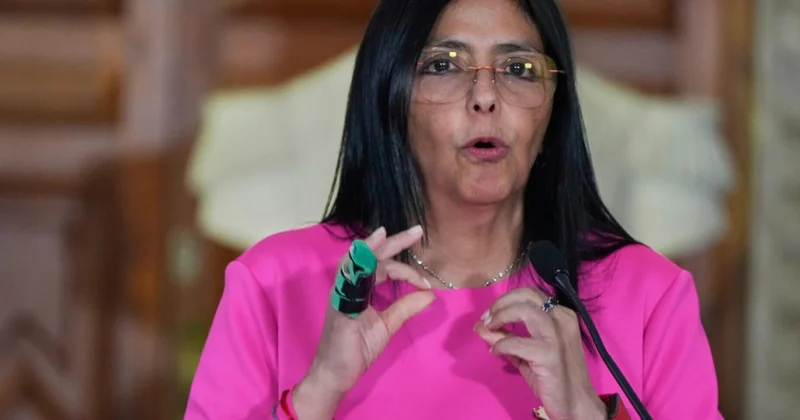 Ali Məhkəmə Venesuelanın idarəçiliyini vitse prezidentə həvalə edib