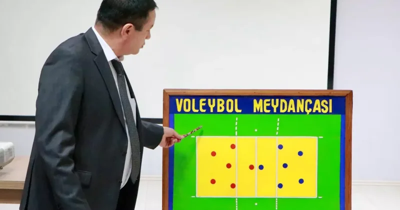 В Азербайджане прошел семинар для волейбольных арбитров ФОТО