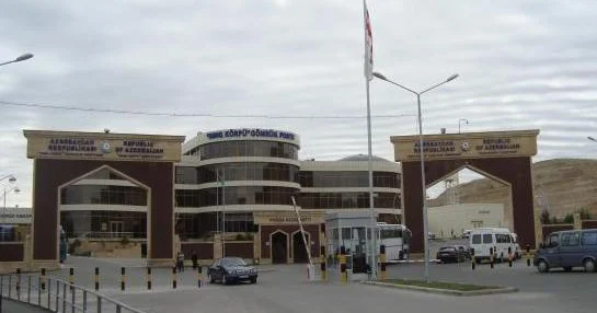 Gürcüstan Qırmızı Körpüdə rüsumsuz ticarətə icazə verdi