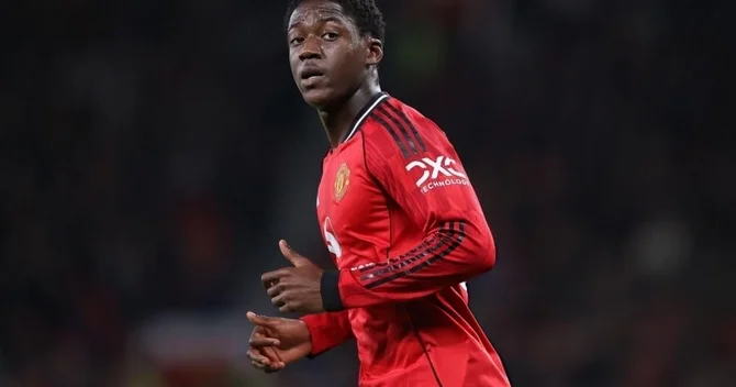 “Mançester”in gənc yarımmüdafiəçisi “Napoli”yə keçə bilər