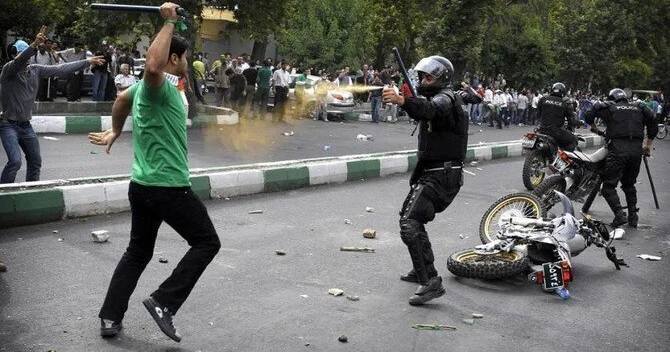 İranda aksiyalar zamanı ölənlərin və həbs edilənlərin sayı bilindi