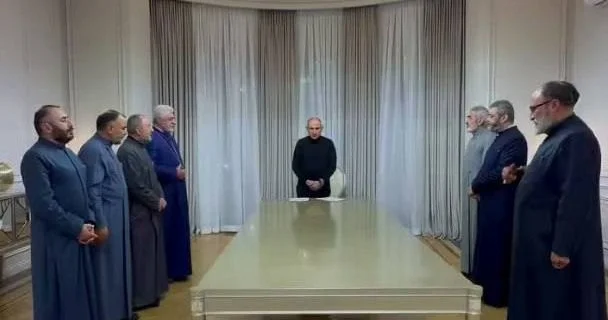 Paşinyan kilsə ilə bağlı hərəkətə keçdi