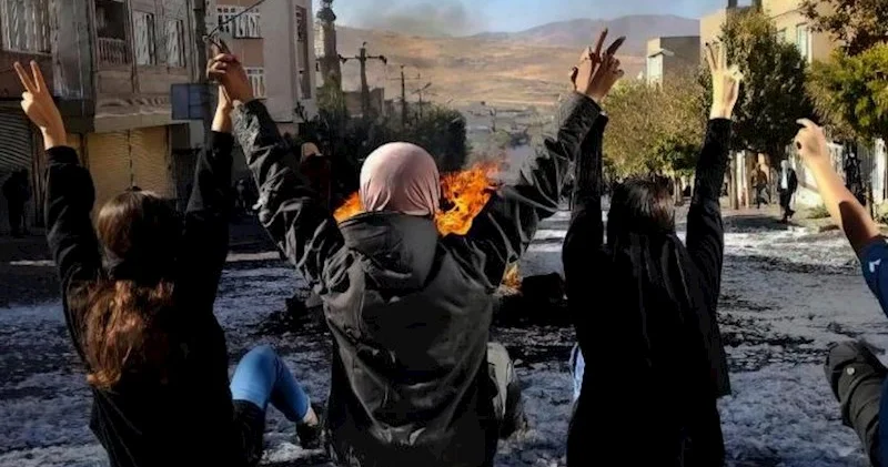 İranda hökumət obyektlərinə hücumlar planlaşdıran şəxslər saxlanıldı