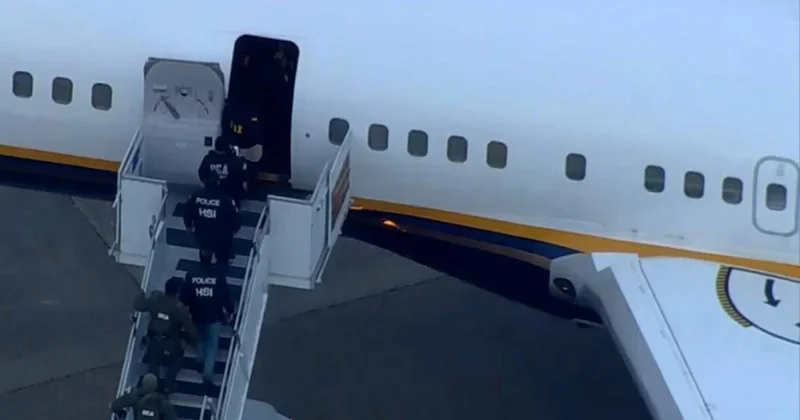 Venesuela prezidentini daşıyan təyyarə Nyu Yorka endi VİDEO