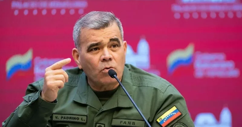 Venesuelanın müdafiə naziri: Maduro saxlanılarkən mühafizəçilərinin bir hissəsi öldürülüb