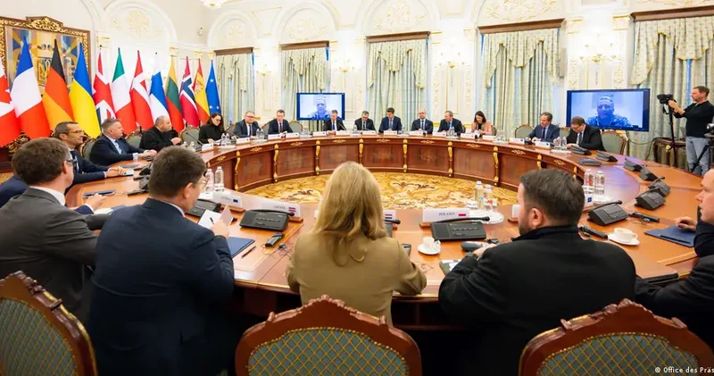 “Ukraynada Britaniya və Fransa qoşunları olmalıdır“ Zelenski