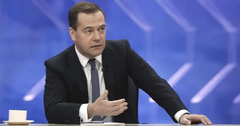 Medvedev: ABŞ Venesuela əməliyyatı nı Ukraynada təkrarlaya bilər
