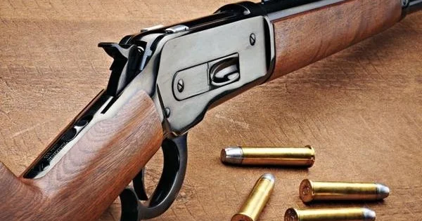 Marneulidə atışma Azərbaycanlı ata və oğul yaralandı