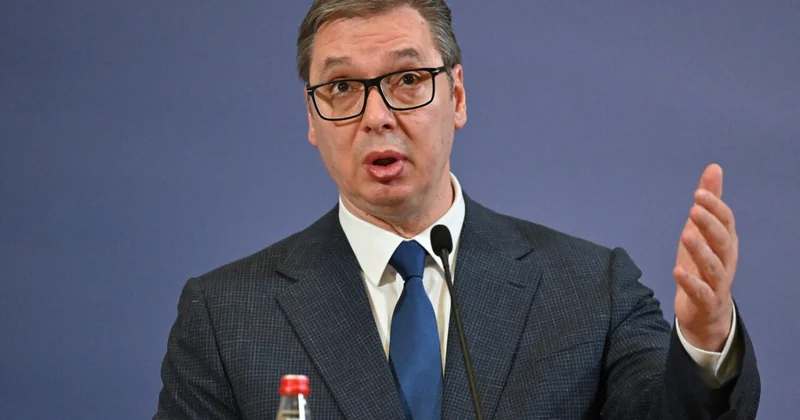 Вучич объявил о планах усилить военные мощности Сербии