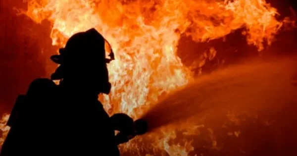 Qəbələdə yaşayış evi YANDI