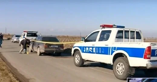 Azərbaycanlılara atəş açıldı, ata oğul yaralandı