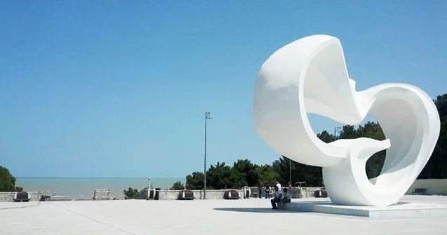 В Сумгайыте демонтированы 11 незаконно установленных торговых киосков