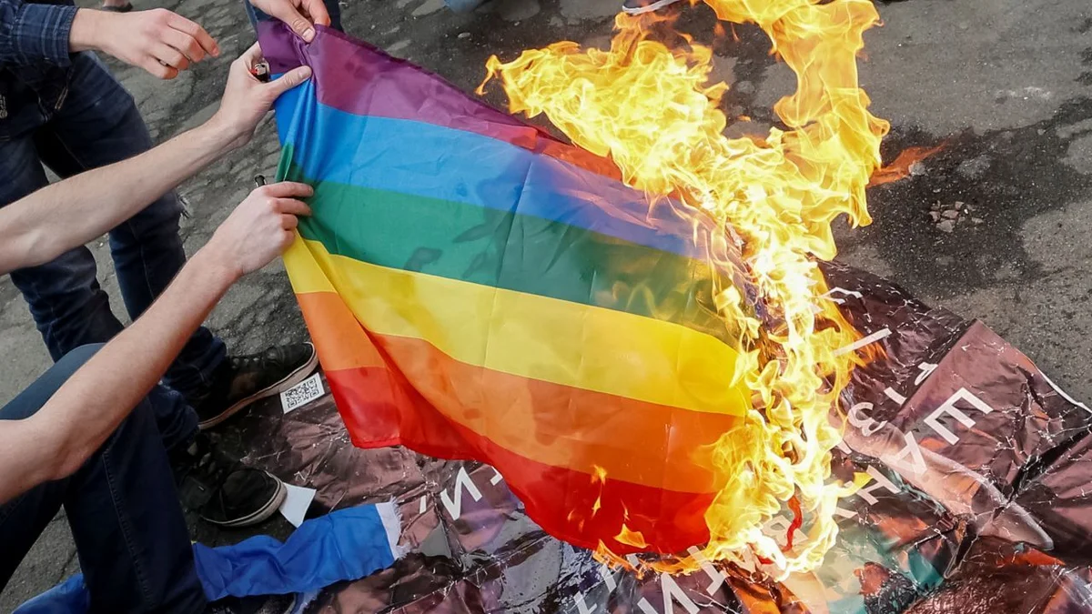 Tramp dediyini etdi ABŞ də LGBT təbliğatı rəsmən sona çatdı