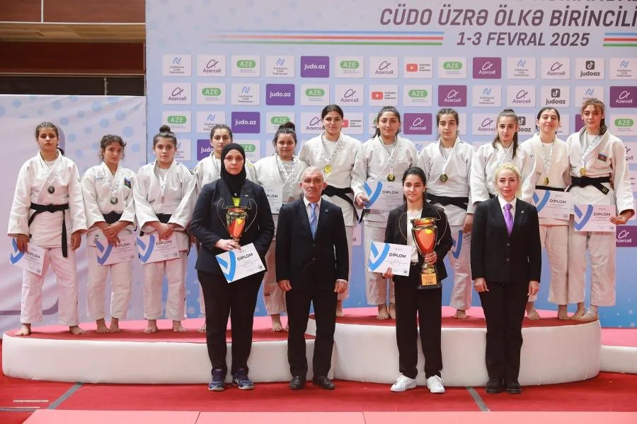 525 ci qəzet Judo Club 2012 : uğur üstə uğur gəlir…