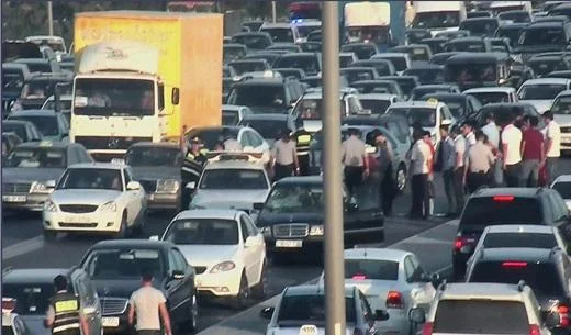 Tıxaca qarşı dünya təcrübəsi: Bakıda tətbiq edilərsə... Ekspert