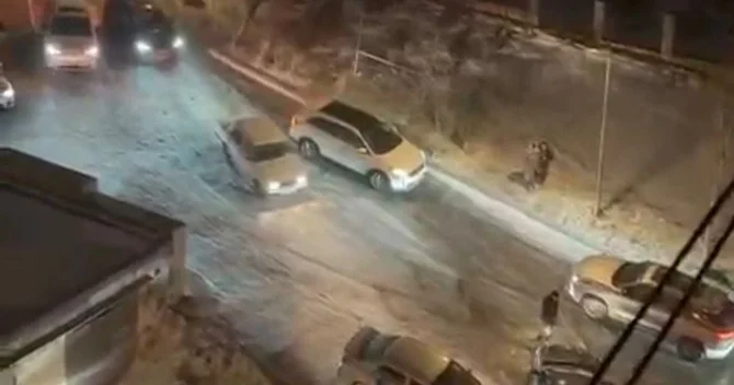 Qarlı Bakının gecə görüntüləri