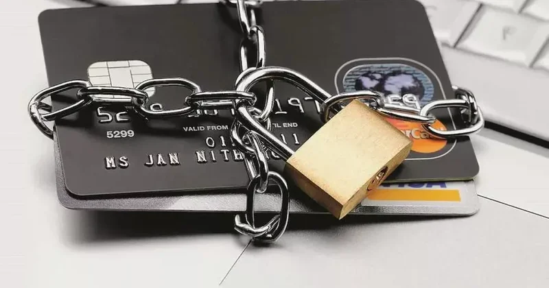 Казахстанцев предупредили: налоговая задолженность приведет к блокировке счетов