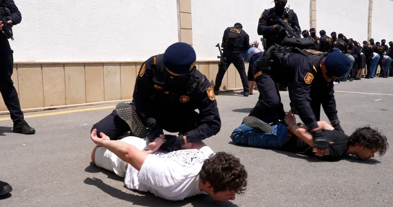 Бакинский суд отклонил жалобу адвоката арестованного россиянина Minval Politika