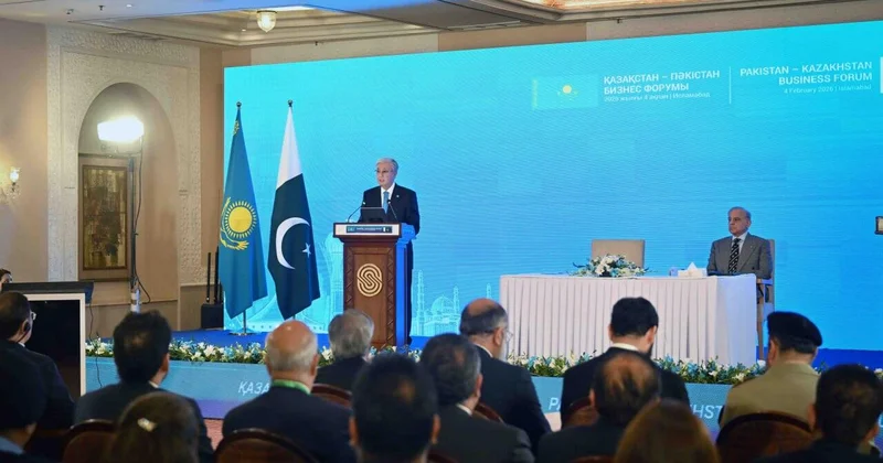 Токаев назвал Средний коридор ключевым фактором трансконтинентальной торговли