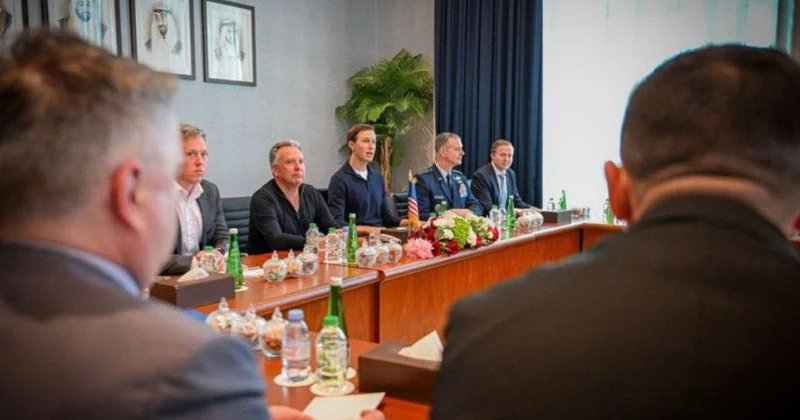 Əbu Dabidə Rusiya, ABŞ və Ukrayna arasında görüşdən ilk görüntülər yayılıb