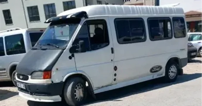 Xaçmazda görmə məhdudiyyətli sürücü sərnişin daşıyır?