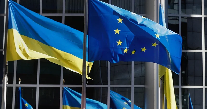 СМИ: Послы ЕС согласовали механизм финансирования Киева на €90 млрд