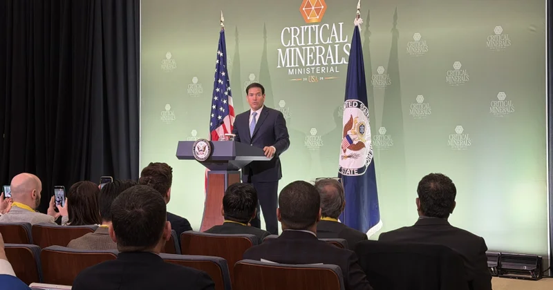 ABŞ Dövlət katibi: İranla danışıqların mənalı olması üçün ballistik raketlər məsələsinin də müzakirəsi aparılmalıdır