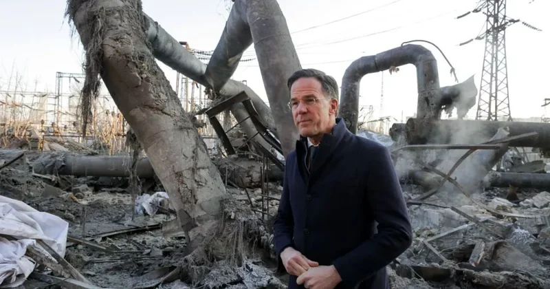 Генсеку НАТО показали последствия атаки по ТЭЦ в Украине ФОТО