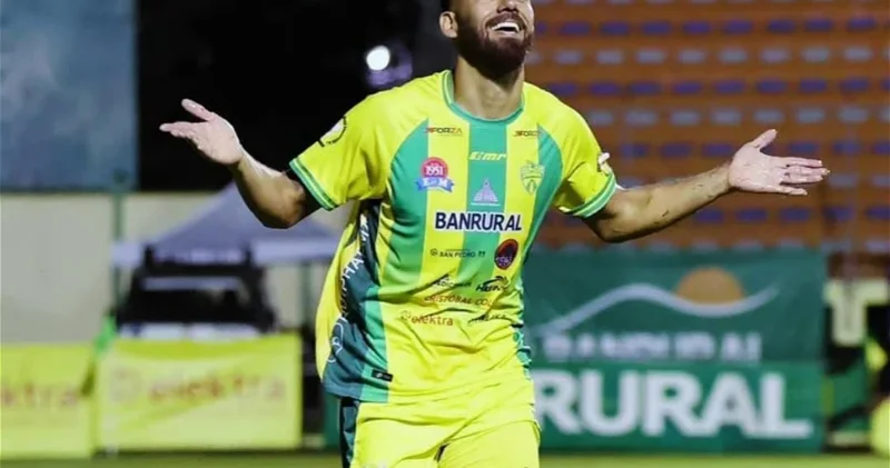 Парагвайский форвард в Гватемале: Каждый день жду звонков от клубов из Азербайджана