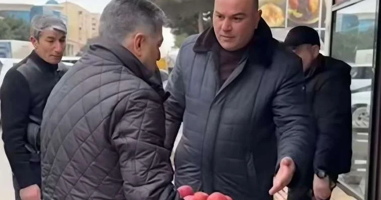 “Hər kəs məni normal qarşılayır” Videosu ilə gündəm olan məmurdan açıqlama