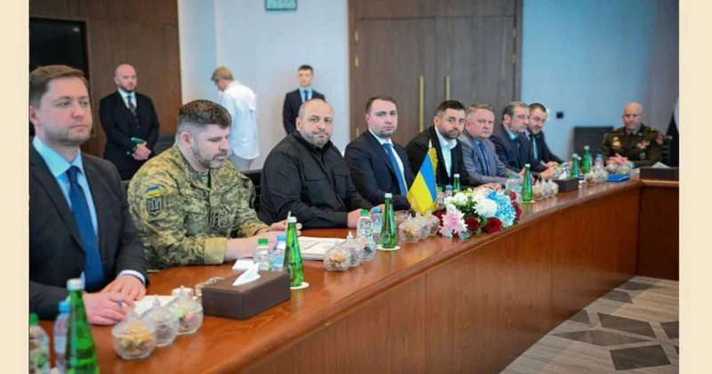 Əbu Dabidə Ukrayna, ABŞ və Rusiya arasında danışıqların ilk günü başa çatıb FOTO YENİLƏNİB 1