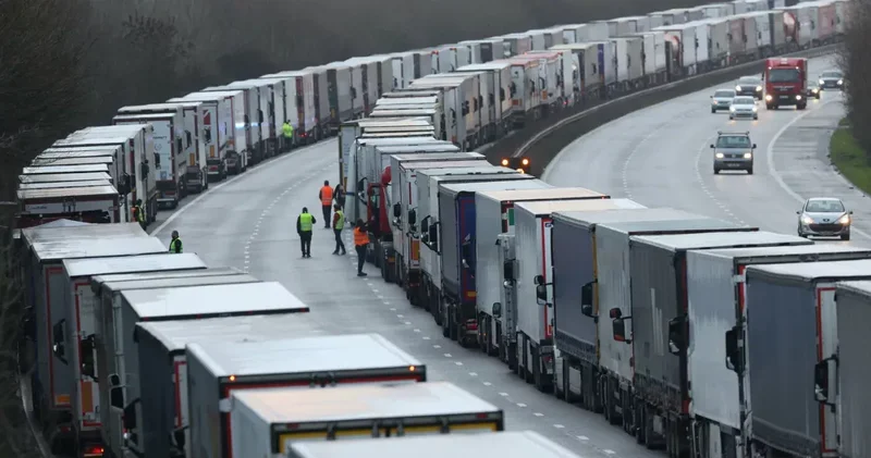 Ассоциация международных грузоперевозчиков о заторе фур на границе Казахстана и Кыргызстана