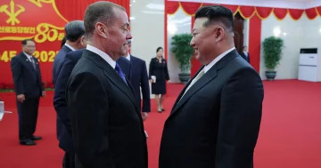 Medvedev Şimali Koreyadan nümunə götürməyə çağırıb...
