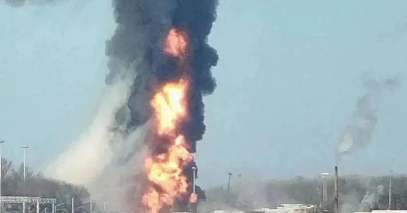 Rusiyada qatar qəzası benzin dolu çənlər yandı