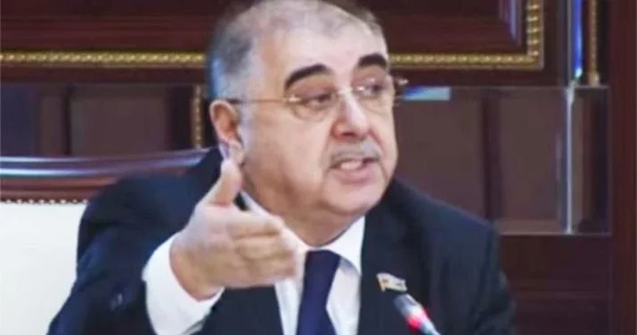 В Баку начался снос объектов бывшего депутата Галиба Салахзаде