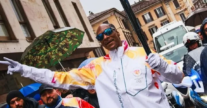 Снуп Догг принял участие в эстафете олимпийского огня Игр 2026 ВИДЕО