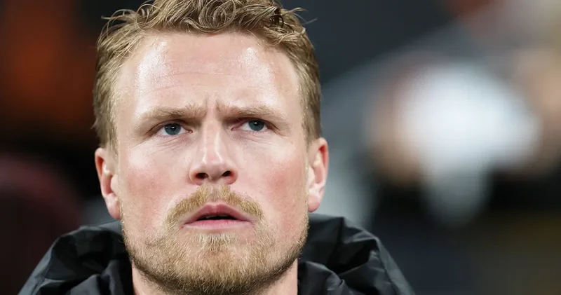 Cilardinonu o əvəz etdi