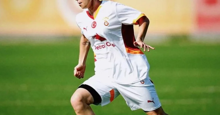 Qalatasaray dan ayrılan millimizin üzvünün yeni komandası bəlli oldu FOTO