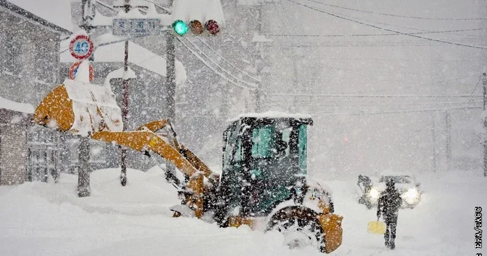 Число погибших из за снегопадов в Японии достигло 35