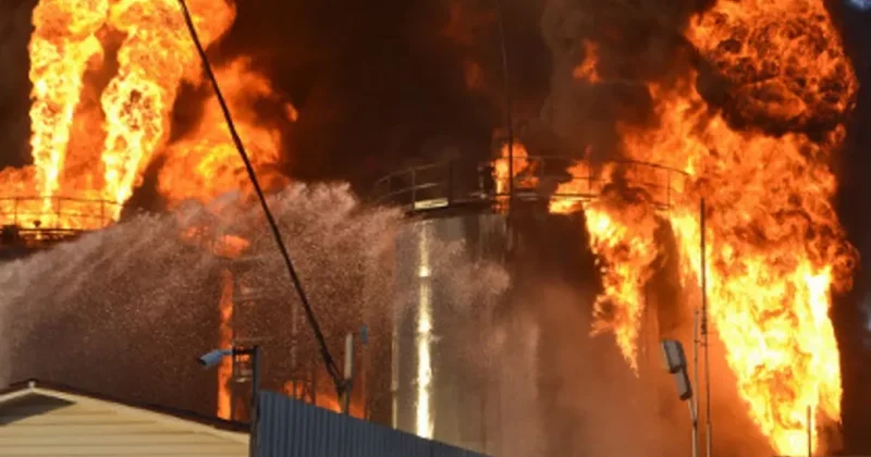 В Днепропетровске горит нефтебаза: ВИДЕО ВИДЕО