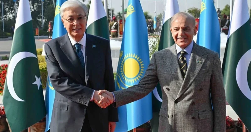 Qazaxıstan Prezidenti Pakistan Baş naziri ilə görüşdü