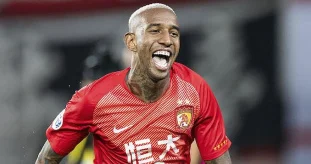 Taliska Fənərbaxça klubu ilə razılaşdı Maaşı yarıdan çox azaldılacaq