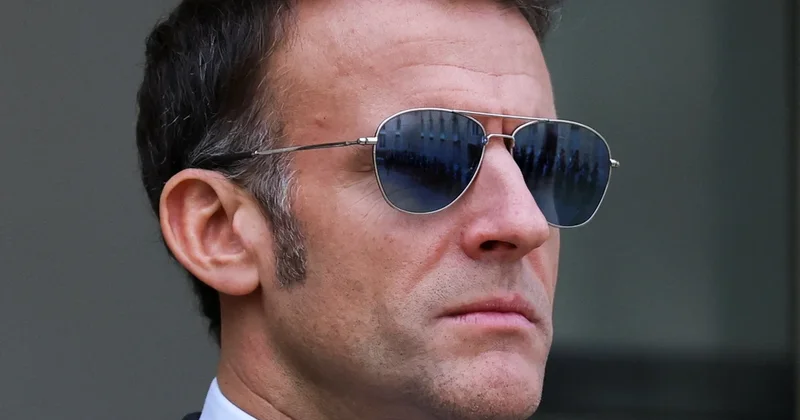 СМИ сообщили о тайном визите в Россию советника Макрона Minval Politika