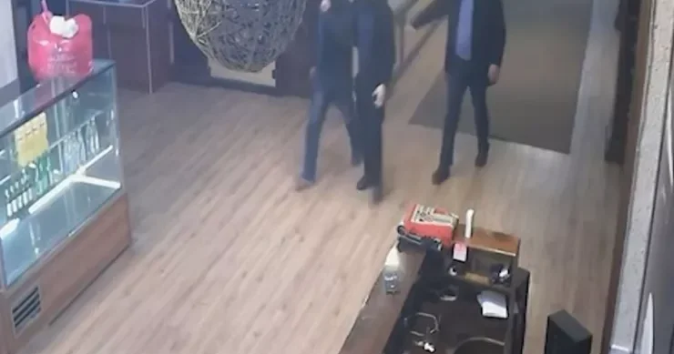 Bakıda kişi oğurlayıb 25 min pulunu aldılar Sifarişi verən qadın kimdir?