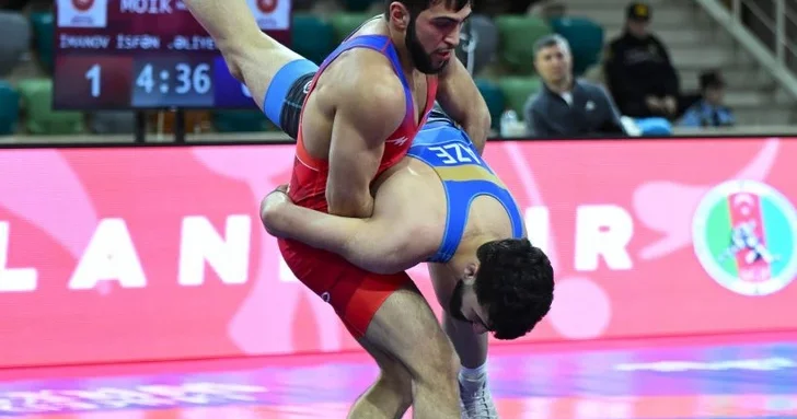 Определились финалисты в пяти весовых категориях чемпионата Азербайджана