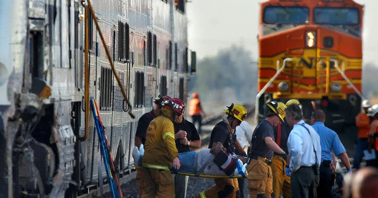 18 il əvvəl qatar qəzasında ölən şəxsin telefonu susmayıb