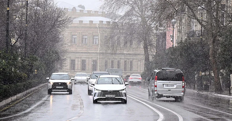 Qarlı Bakı havası