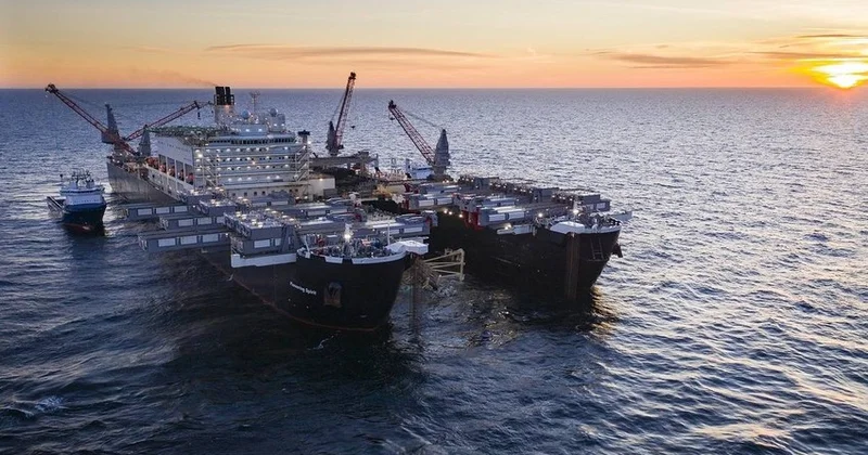 Rusiyanın neft və qaz gəlirləri iki dəfə azalıb Rəqəmlər